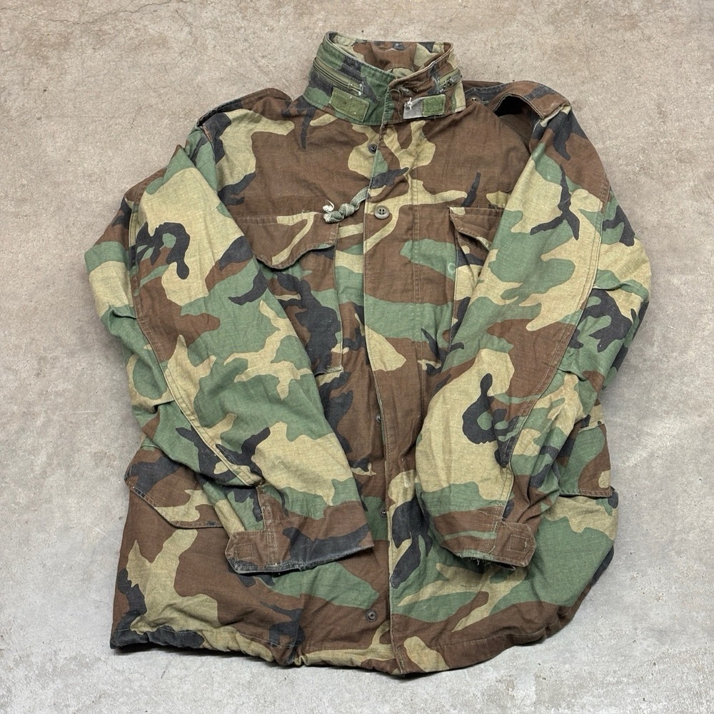 Vintage US Military Woodland Camo Field Jacket Cold Weather Coat Medium Regular
